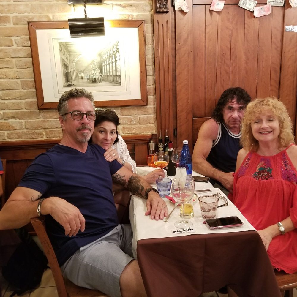 Bar Marco Polo - Hanging out with the Italian. - Pizza Near Me - Venezia, VE