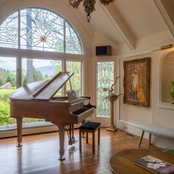 Lake Eden Retreat