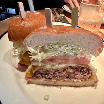 R+D Kitchen - Cheeseburger - New American Near Me - Newport Beach, California