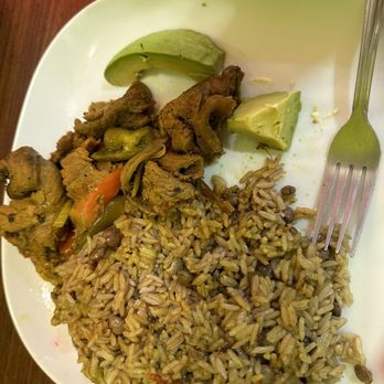 Jicome Restaurant - Brown rice with gandulees steak stew and avocado - Mexican Near Me - Norristown, Pennsylvania Jicome Restaurant - Brown rice with gandulees steak stew and avocado - Mexican Near Me - Norristown, Pennsylvania