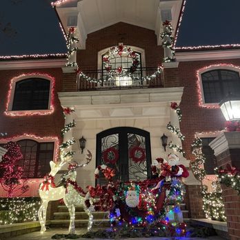 Dyker Heights Christmas Lights - Bus Tours Near Me Dyker Heights Christmas Lights - Bus Tours Near Me
