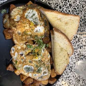 The Place 2 Be - Eggs with Home Fries - Breakfast & Brunch Near Me - New Haven, Connecticut