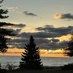 Glidden Lodge Beach Resort - Sunrise