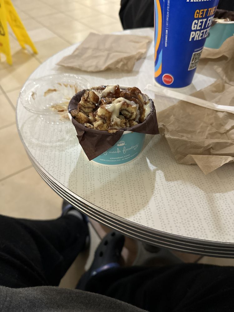 Cinnabon Logo