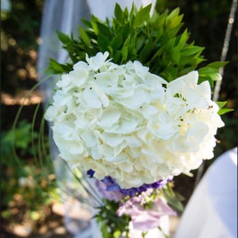Carmen's Flowers - Side arch arrangement - Florists Near Me Carmen's Flowers - Side arch arrangement - Florists Near Me