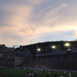 Stade Mémorial Percival-Molson