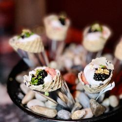 CIR Lounge - Caviar cones