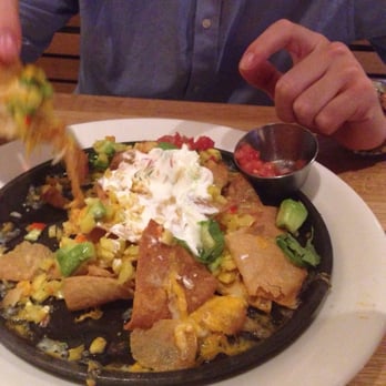 Earls Kitchen + Bar - Nachos - New American Near Me - Somerville, Massachusetts