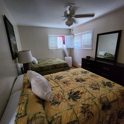 PMRF Barking Sands Cottages - Guest bedroom