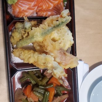 Sushi Zona - Lunch bento with just salmon sashimi instead of a mix - Sushi Bars Near Me - Tucson, Arizona