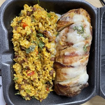 Broadway Sport Bar - Takeout chicken stuffed with yuca mofongo and arroz mamposteao - Sports Bars Near Me - Ceiba, Puerto Rico