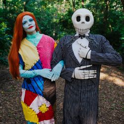 Magical Moments Entertainment - Are you ready for Halloween? This duo sure is! And they are available for all your spooky events!