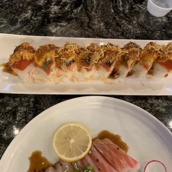 Blue Fin Sake Bar - Sushi Bars Near Me - Wichita, Kansas