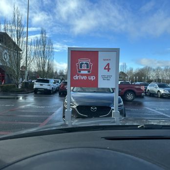 Target - Order pickup because who is crazy enough to go IN to Target?!?! - Department Stores Near Me - Sherwood, Oregon