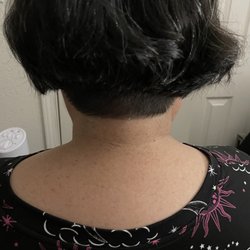 Aaron's on 7th - Gentlemens Barber Shop - Micro bob with #2 undercut.