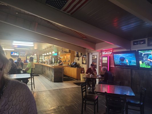 Bud Jackson’s Eatery & Taps by null