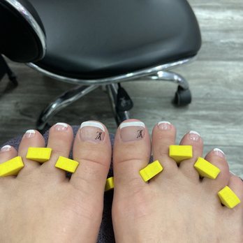 Luxe Nail Bar - Fun natural French tips with toe polish - Nail Salons Near Me - Henderson, Nevada Luxe Nail Bar - Fun natural French tips with toe polish - Nail Salons Near Me - Henderson, Nevada