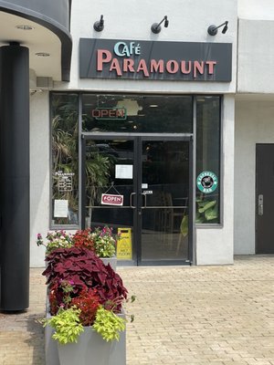 Paramount Café by null