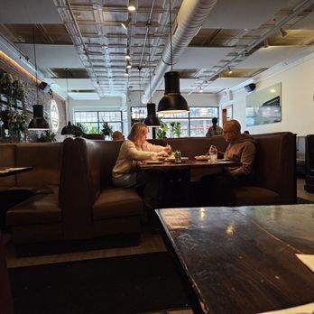 Rail Trail Flatbread - Seating - Bars Near Me - Hudson, Massachusetts