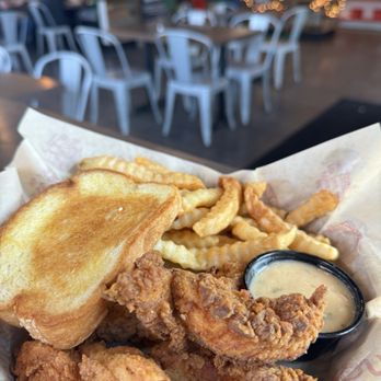Huey Magoo's - Chicken Shop Near Me - Longwood, Florida