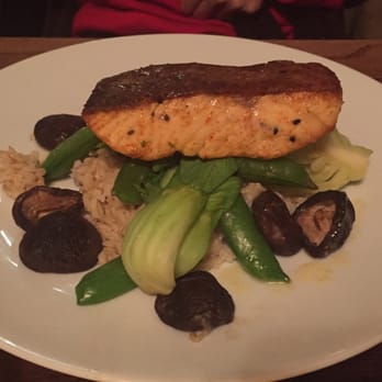 Robins Restaurant - Salmon - New American Near Me - Cambria, California Robins Restaurant - Salmon - New American Near Me - Cambria, California