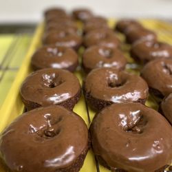 Yum Yum Donuts