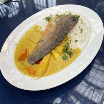 Palmenhaus - Curry trout - very mild fish - Lounges Near Me - Vienna, 9