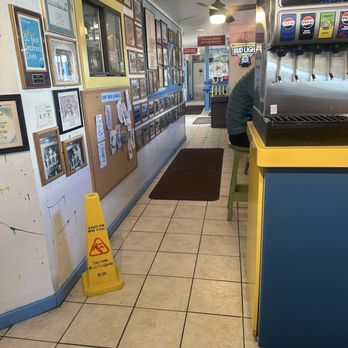 Splash Cafe - Inside - American Near Me - Pismo Beach, California Splash Cafe - Inside - American Near Me - Pismo Beach, California