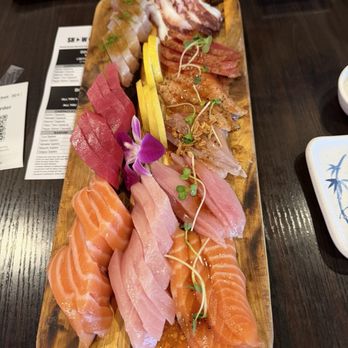Show Sushi - 2. Sushi & Sashimi - Sushi Bars Near Me - San Dimas, California