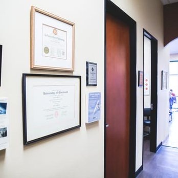 Newman Eye Center - Laser Eye Surgery/Lasik Near Me - Phoenix, Arizona Newman Eye Center - Laser Eye Surgery/Lasik Near Me - Phoenix, Arizona