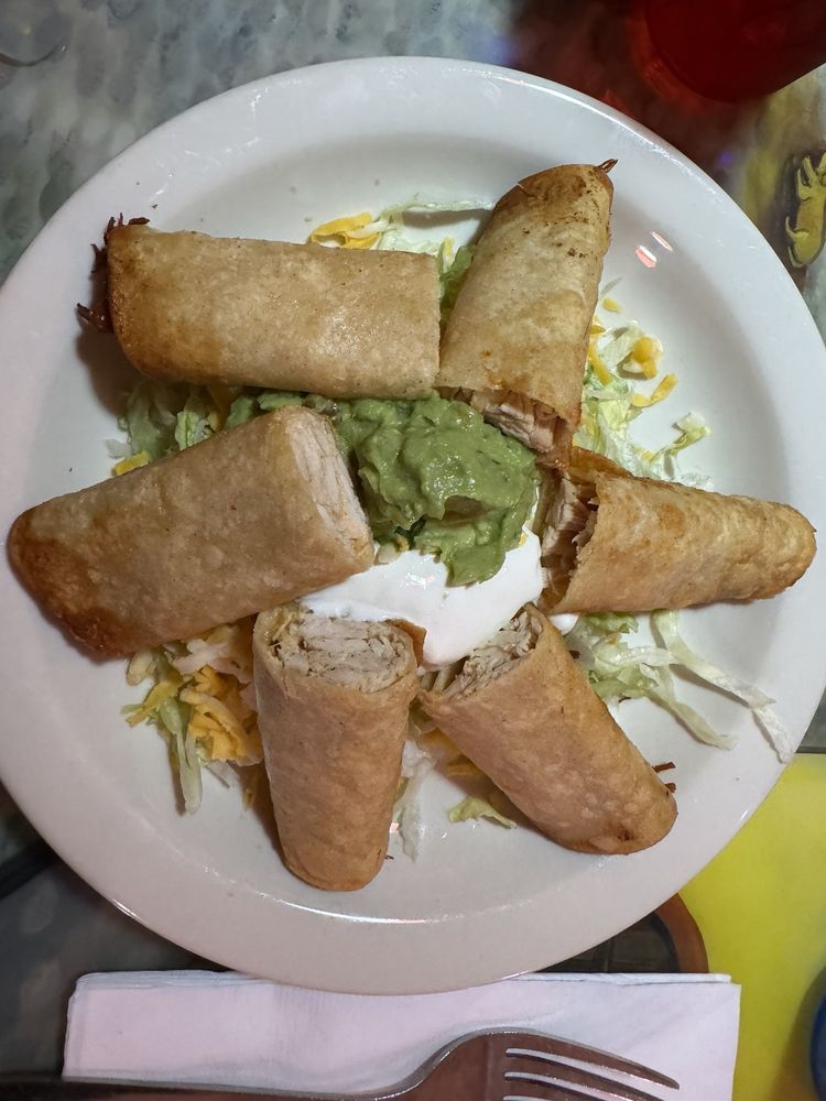 Mi Pueblo
