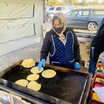 Los Patroncitos - a woman making tortillas - Mexican Near Me - Bakersfield, California Los Patroncitos - a woman making tortillas - Mexican Near Me - Bakersfield, California