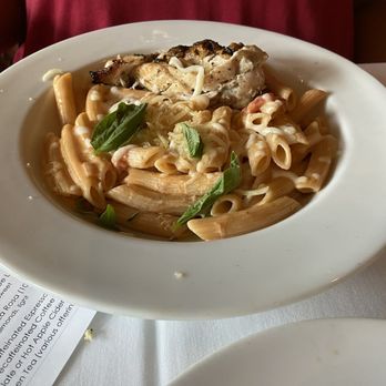 Mimi's Table - Pasta with chicken - Italian Near Me - Tallahassee, Florida Mimi's Table - Pasta with chicken - Italian Near Me - Tallahassee, Florida