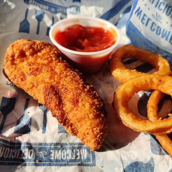 Culver's - Chicken tender and onion rings - Burgers Near Me - McDonough, Georgia Culver's - Chicken tender and onion rings - Burgers Near Me - McDonough, Georgia