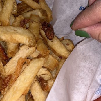 Islands Restaurant - Fried cockroach!!! EXTREMELY disappointed..it was my favorite go to restaurant. - Burgers Near Me - Glendale, California Islands Restaurant - Fried cockroach!!! EXTREMELY disappointed..it was my favorite go to restaurant. - Burgers Near Me - Glendale, California