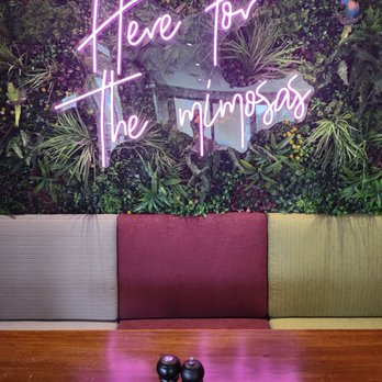 Molly's - Neon sign - Breakfast & Brunch Near Me - San Diego, California Molly's - Neon sign - Breakfast & Brunch Near Me - San Diego, California