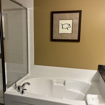 Spirit Ridge Resort - Bathroom - Hotels Near Me - Osoyoos, British Columbia Spirit Ridge Resort - Bathroom - Hotels Near Me - Osoyoos, British Columbia
