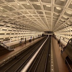 Smithsonian Metro Station