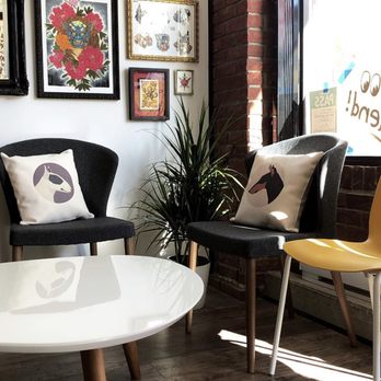 Peekaboo Tattoo - Interior waiting area - Tattoo Near Me - Toronto, Ontario Peekaboo Tattoo - Interior waiting area - Tattoo Near Me - Toronto, Ontario