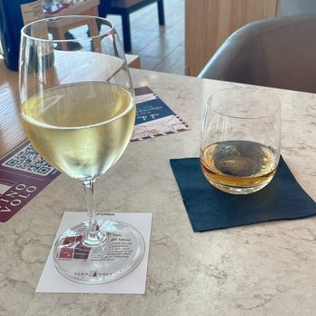 Vino Volo - Drinks before our flight - Wine Bars Near Me - Kenner, Louisiana