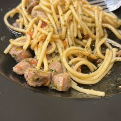 Regina Restaurant - Fresh tuna with spaghetti, the best!