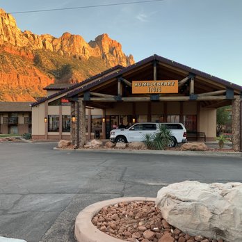 Bumbleberry Inn - Nice views surrounding the hotel - Hotels Near Me - Springdale, Utah