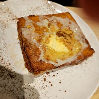 Cafe De Hong Kong - Molten salted egg yolk french toast - Hong Kong Style Cafe Near Me - Markham, Ontario