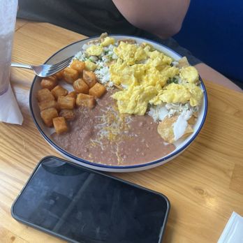 Katrina's Mexican Kitchen - Chilaquiles con Huevo Plate - Mexican Near Me - Artesia, California