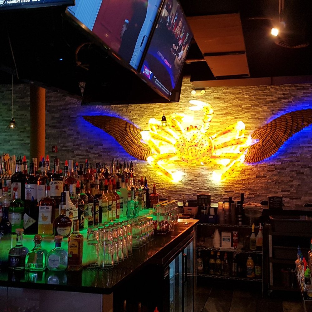 Rock N’ Crab - The bar - Seafood Near Me - West Palm Beach, Florida Rock N’ Crab - The bar - Seafood Near Me - West Palm Beach, Florida