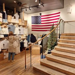 Brandy Melville - The New Location.