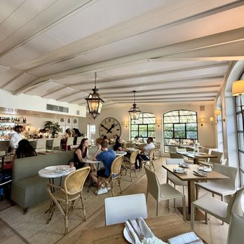 Tiny Boxwoods - Inside - New American Near Me - Houston, Texas
