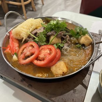 Boiling Bowl - Beef Hot Pot - Chinese Near Me - Santa Rosa, California