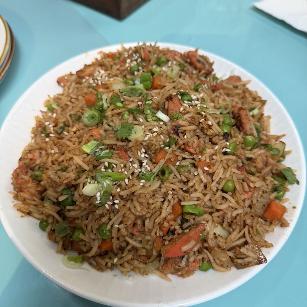 Cali Social Cafe - Burnt Garlic Fried Rice with chicken - Indian Near Me - San Diego, California Cali Social Cafe - Burnt Garlic Fried Rice with chicken - Indian Near Me - San Diego, California