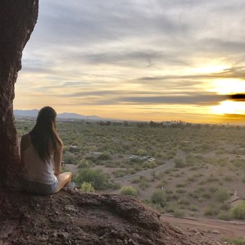 Hole-in-the-Rock - Hiking Near Me - Phoenix, Arizona